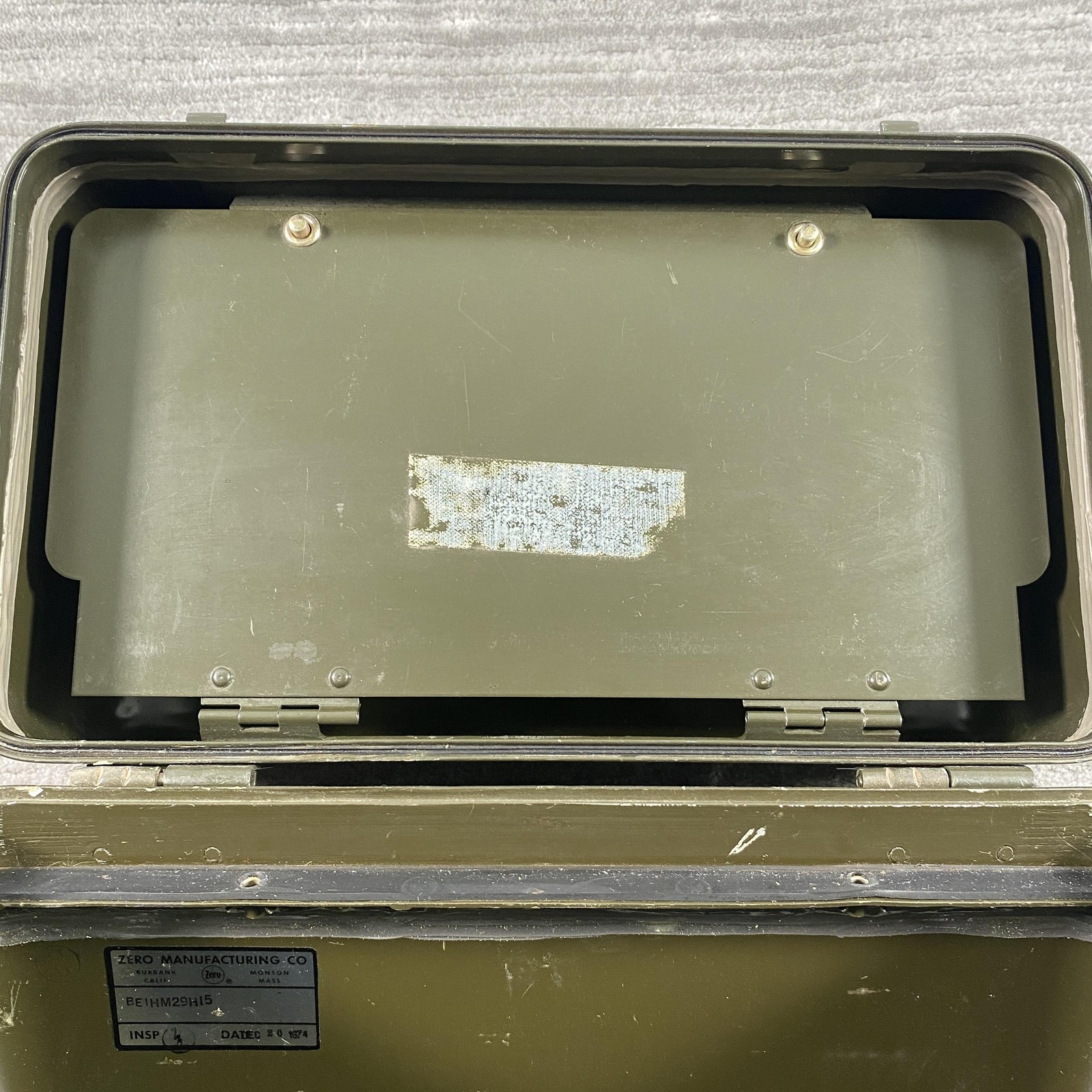 Vintage Zero Manufacturing Military Pressure Equalizer Transit Case 1974 OD