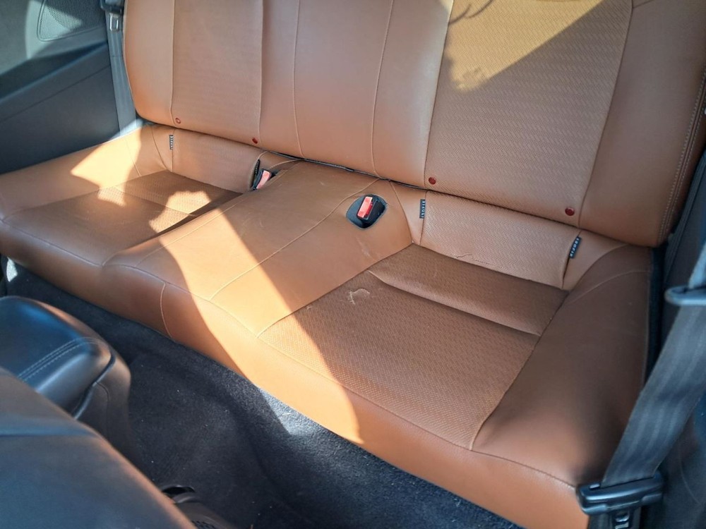 GENESIS 2015 Glove Box 4775666