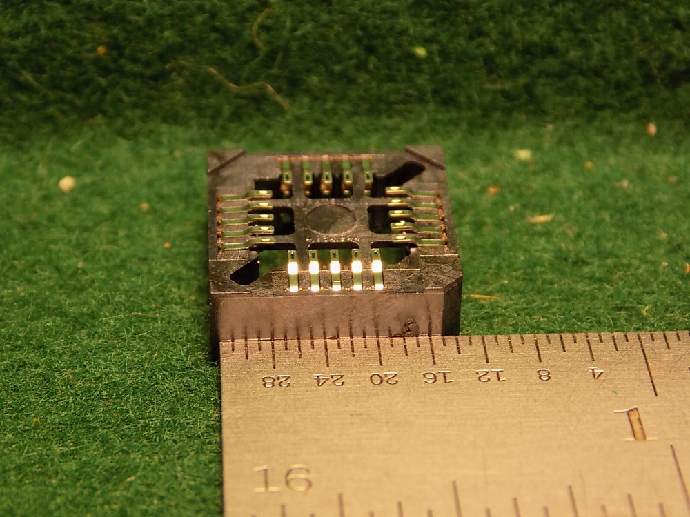 (1 PC) IC SOCKET 20 POS LOW PROFILE PLCC ROHS NOS