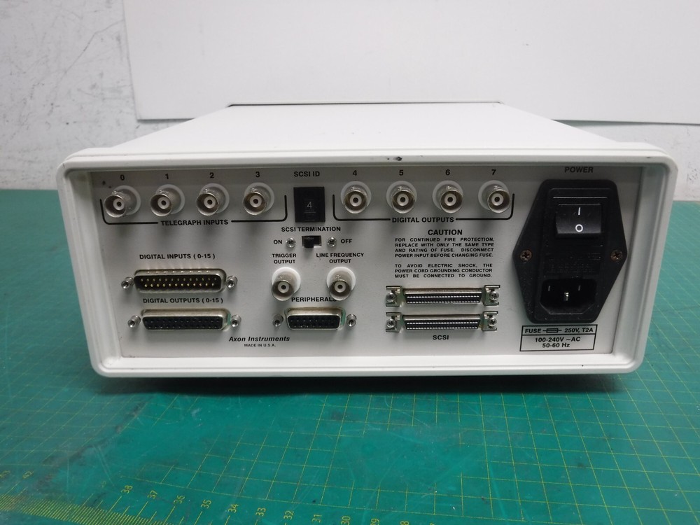 Axon Instruments Digidata 1322A 16-Bit Data Acquisition System