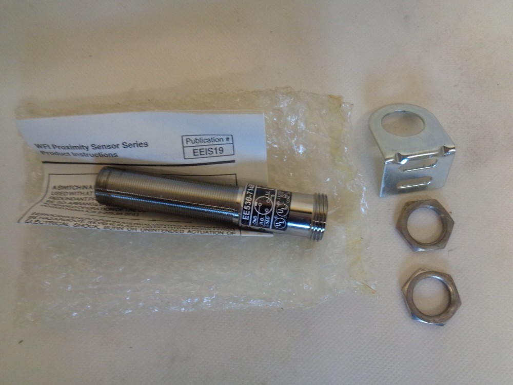 NEW NAMCO EE530-71400 PROXIMITY SENSOR SWITCH