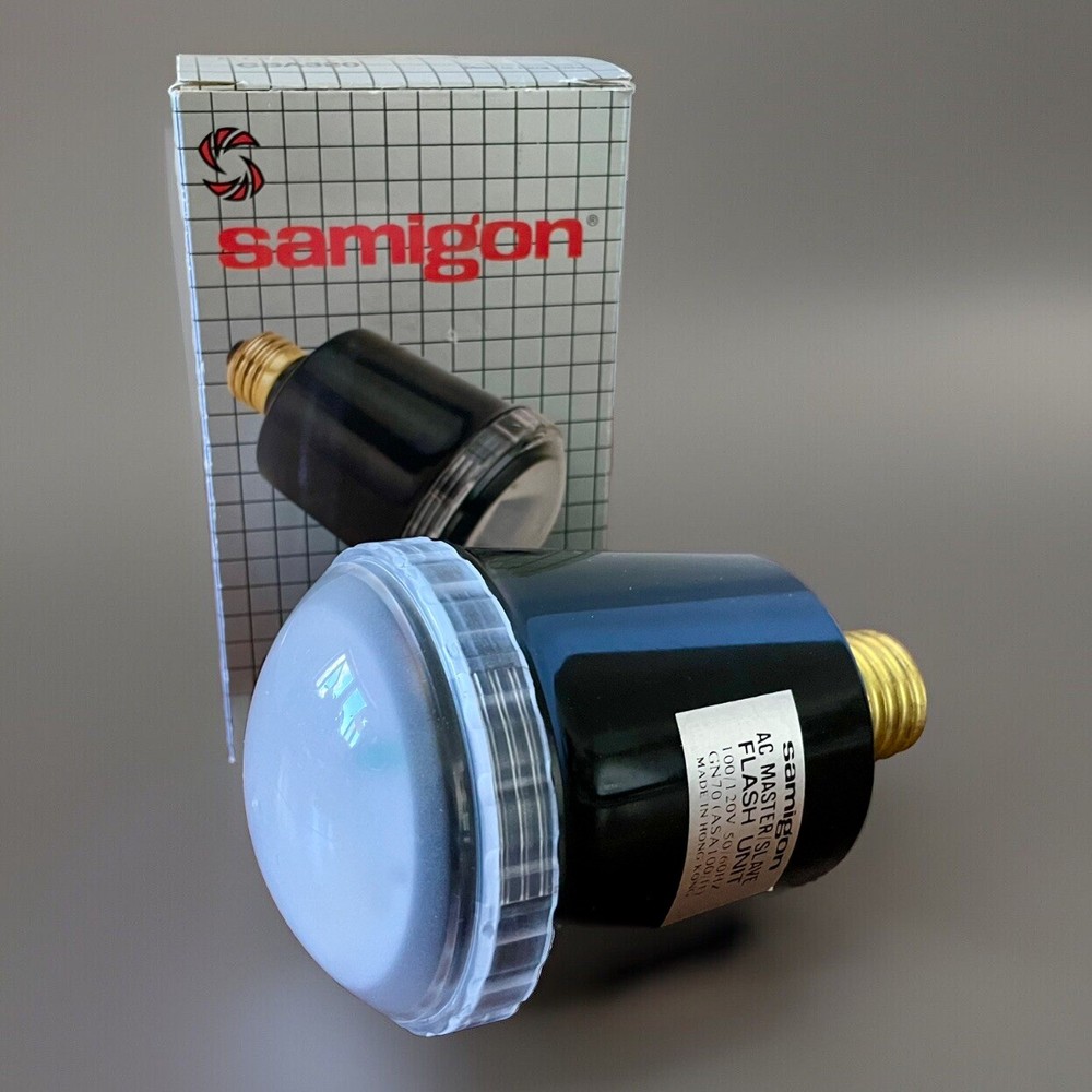 Samington AC MASTER Electronic Flash Fits Into Standard Socket NEW Old