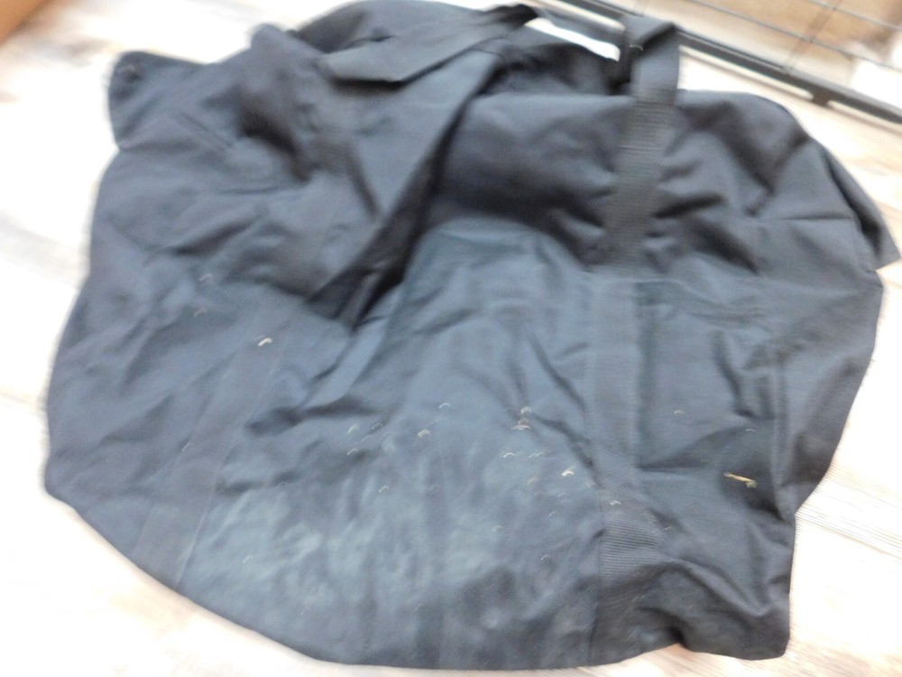 FLYING CIRCLE BLACK FLYER'S KIT BAG