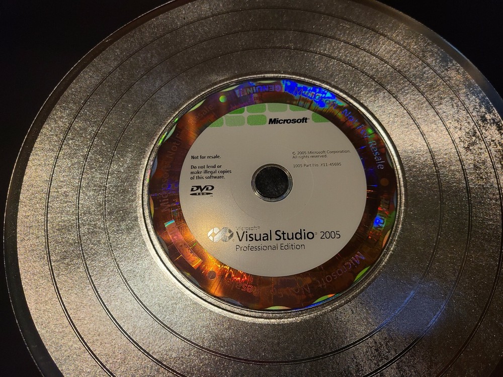 Microsoft Visual Studio Professional 2005 SQL Server Standard 2005 Ready Launch