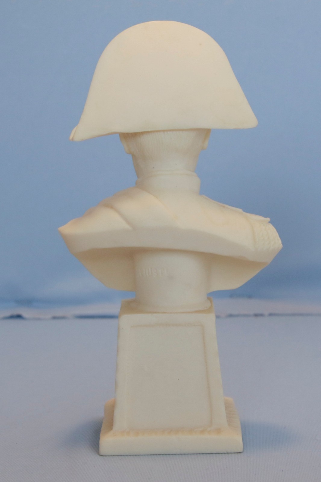 Bust of French Emperor Napoleon Bonaparte Waterloo Battle War