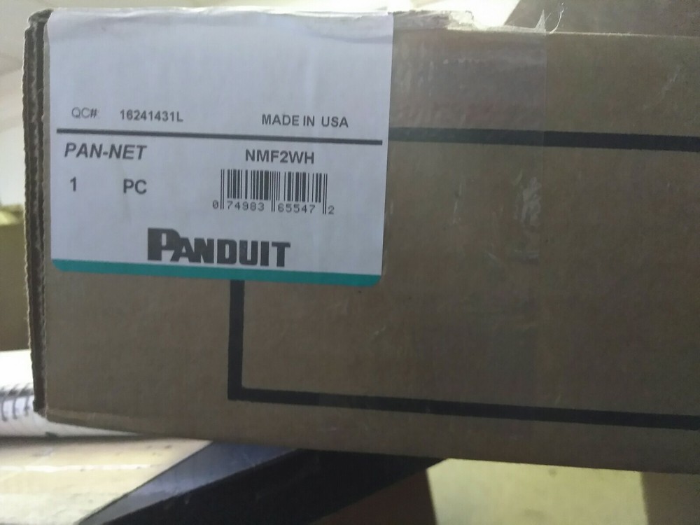 NEW Panduit Horizontal Cable Manager, 1 -Sided, Horizontal, Black
