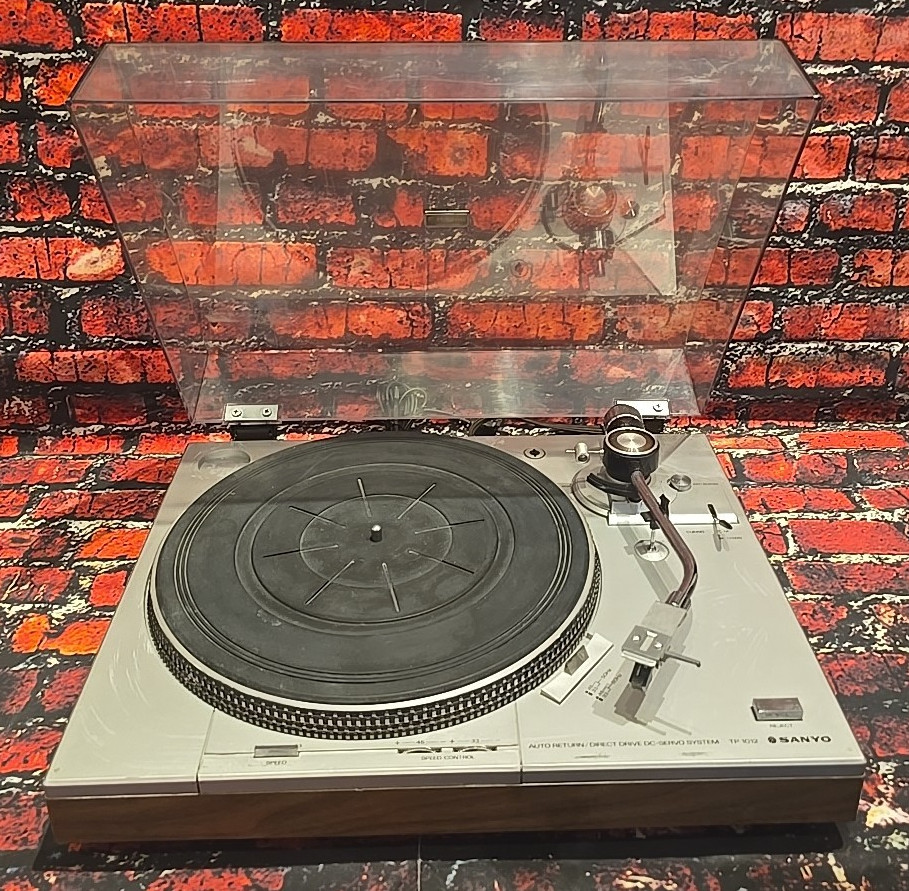 Sanyo Model TP-1012A Direct Drive Turntable - TESTED - NEEDS STYLUS