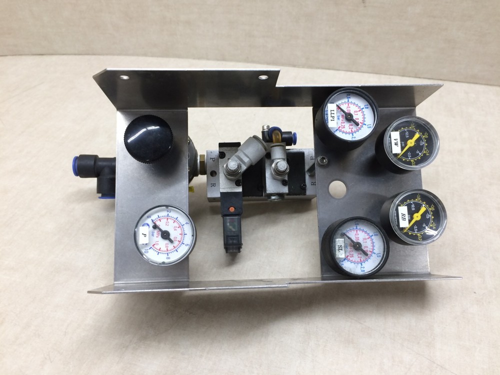 SMC Precision Regulator Assembly EIR202-F02 from a Giesecke Devirent Banknote