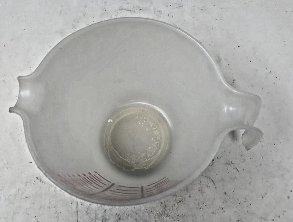 Vintage 4 Cup Plastic Measuring Cup Great cond