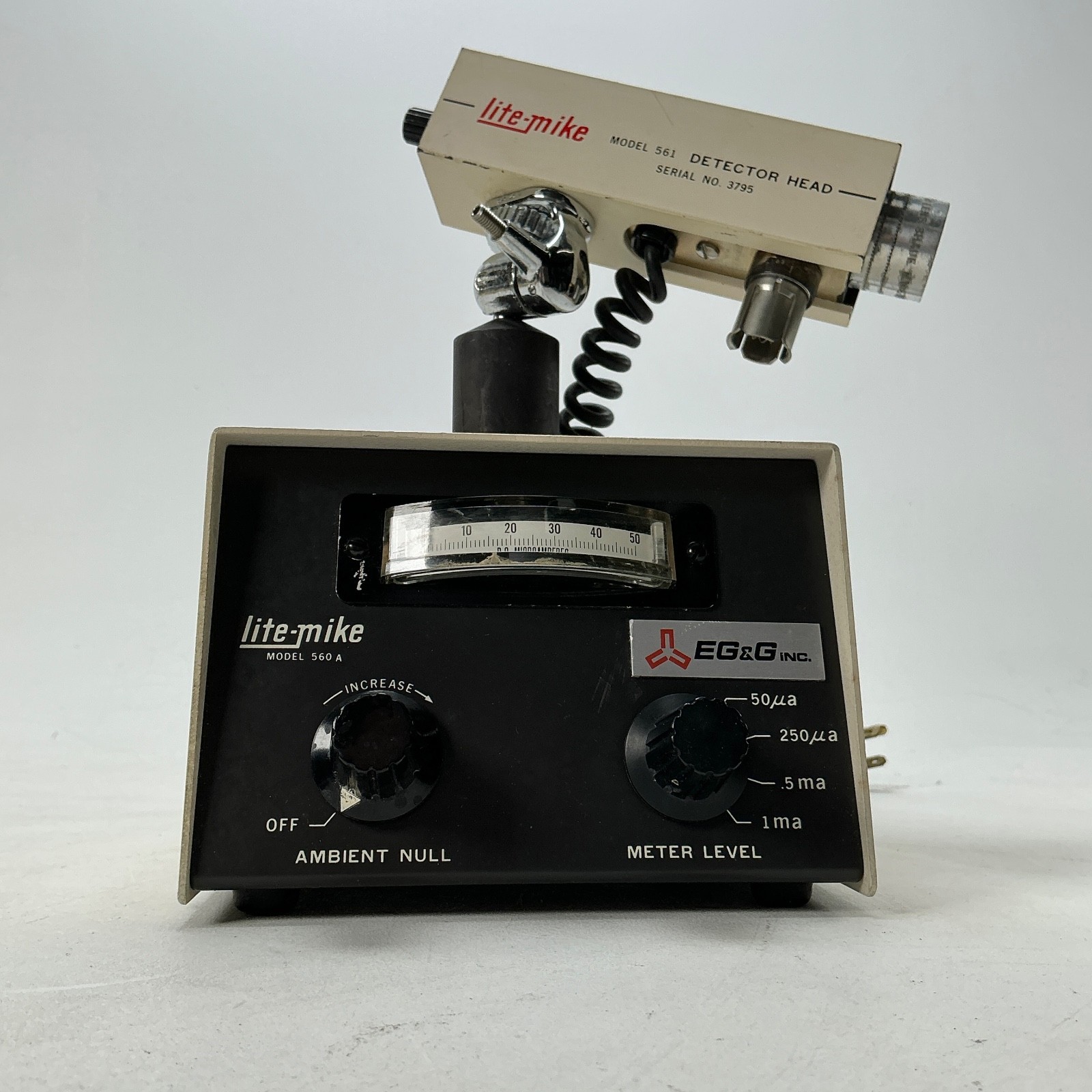 EG&G Lite-Mike 560A 561 Detector Head Optical Light Meter Photometer Powers On