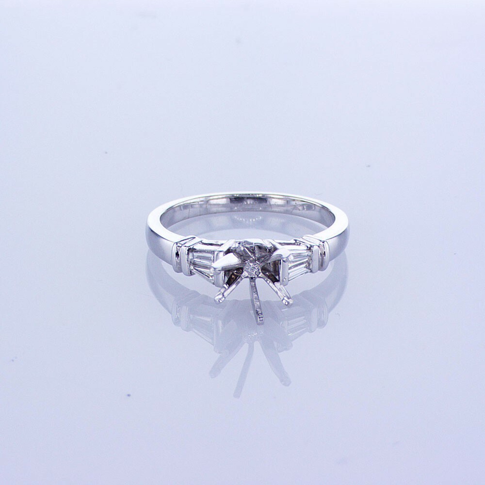 Platinum Baguette Diamond Setting