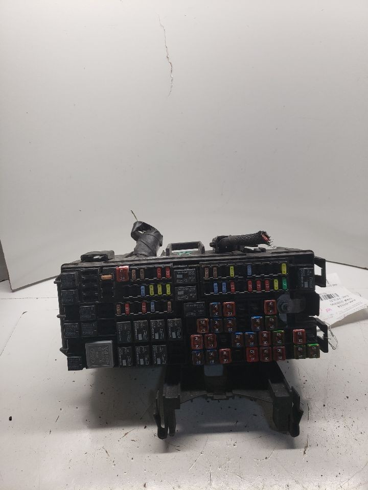 Used Fuse Box Engine fits: 2013 Ford Flex Grade A