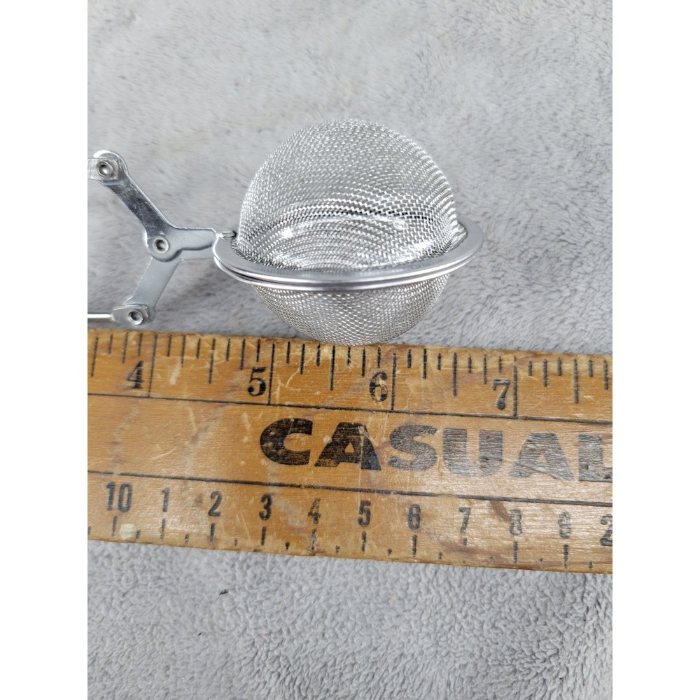 Stainless Steel Mesh Tea Ball Infuser Squeeze Handle Loose Leaf Strainer Silver