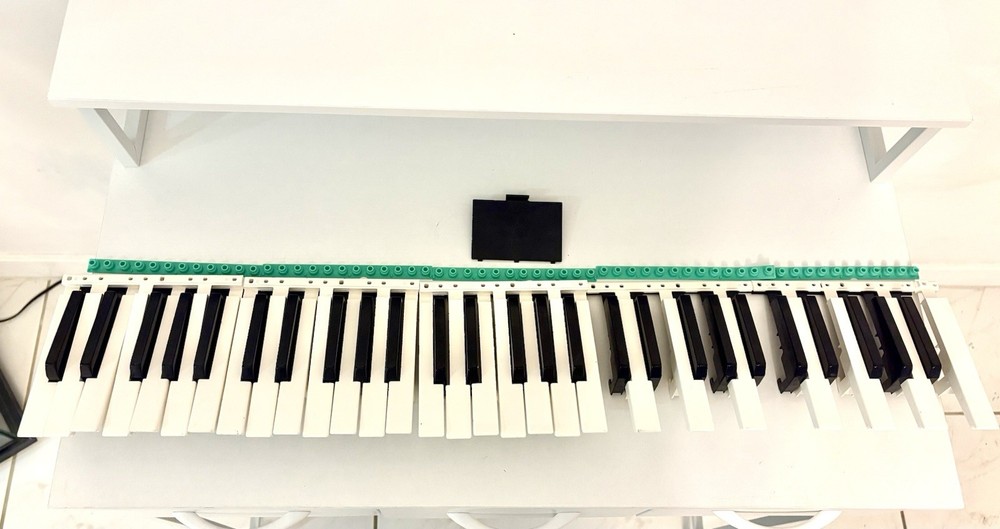 Replacement Keys for Casio MT and CZ-101 Keyboards (one full octave)