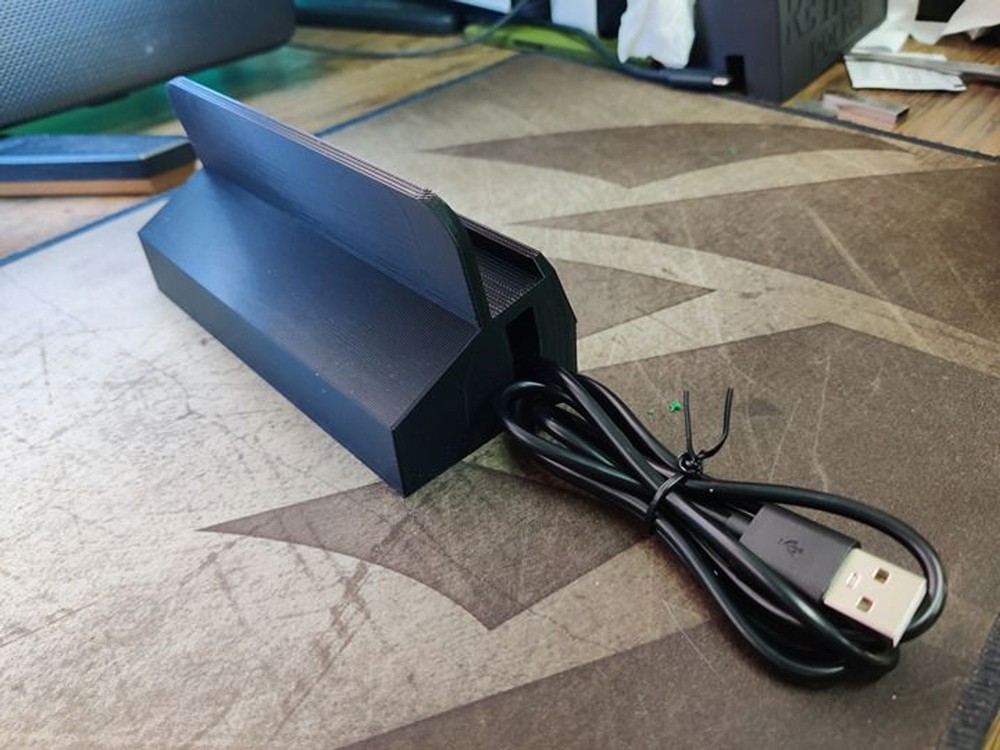 Retroid Pocket 5 Charging Dock (Cable comes Pre-installed)