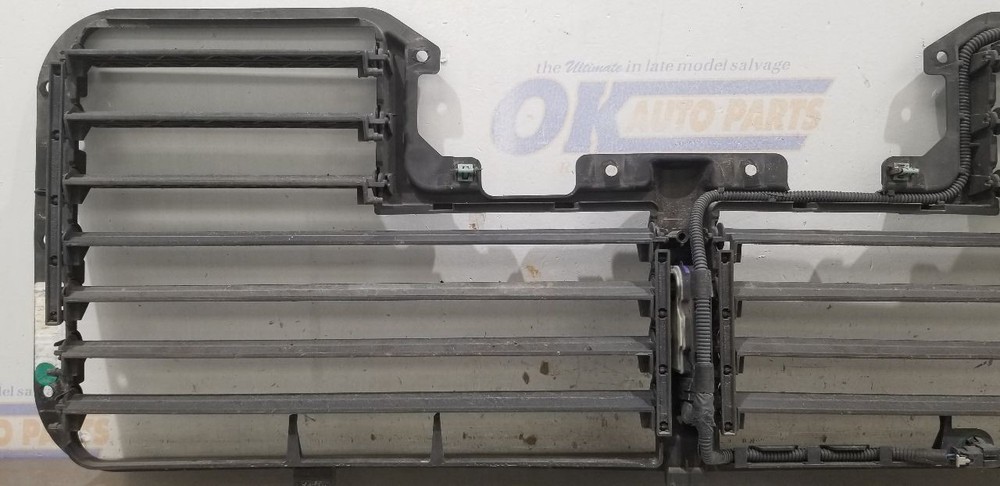 17 GMC SIERRA 1500 5.3L AIR SHUTTER