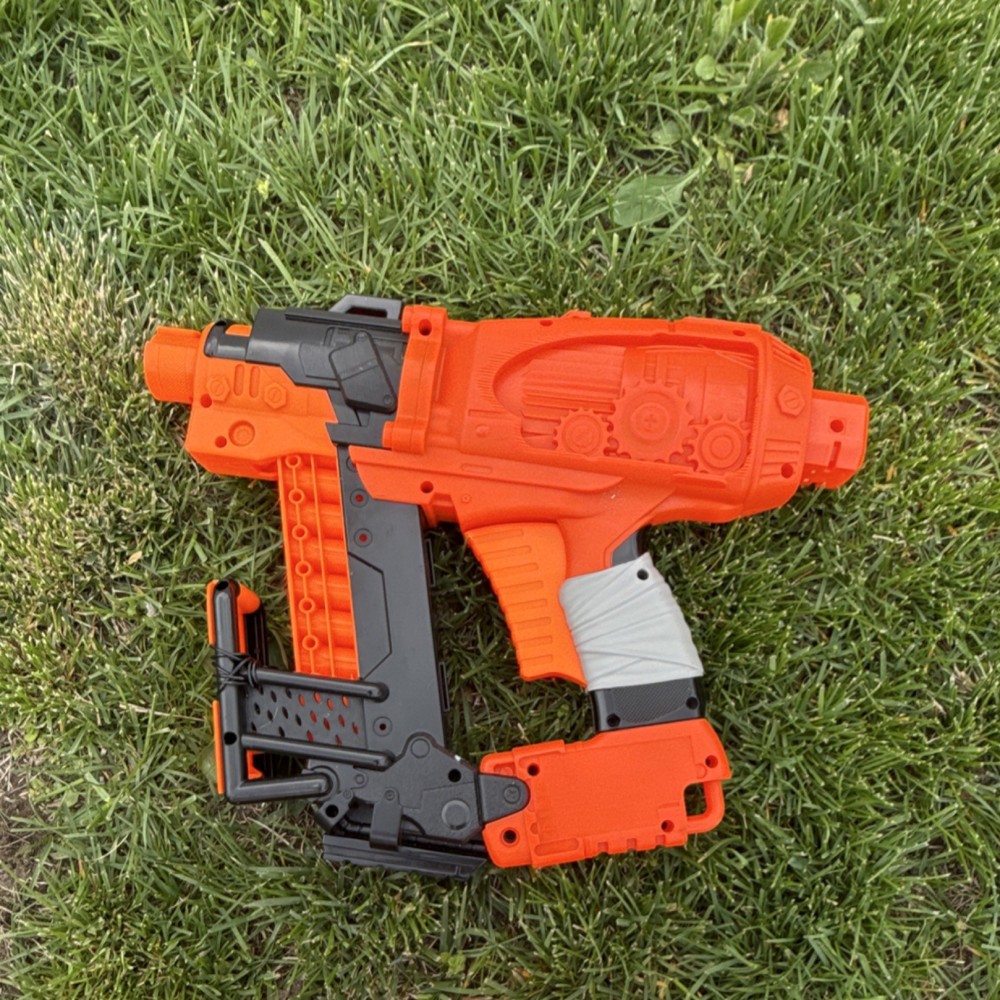 2 nerf nail biter zombie toy gun
