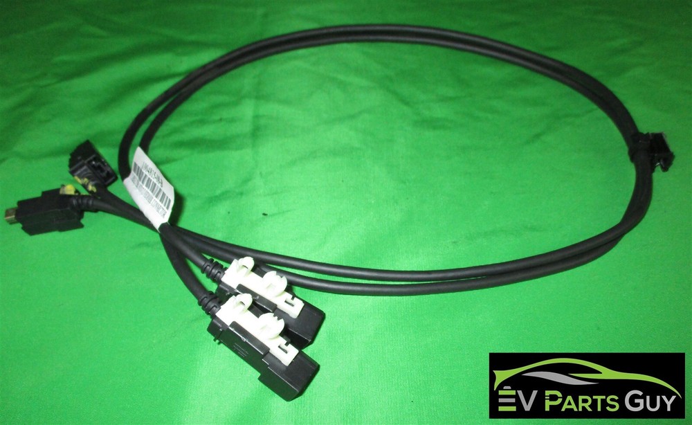 Tesla Model S 2012-2016 FRONT OUTLET USB CABLE - 1004815-08-B