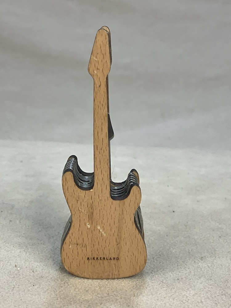 Kikkerland Guitar Multitool