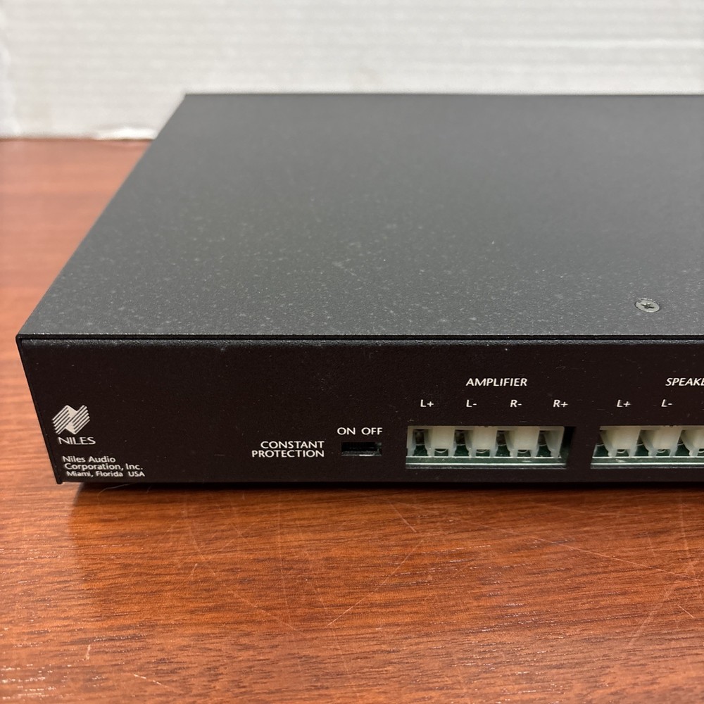 Niles HDL-6 High Definition Speaker Selection System Control Box