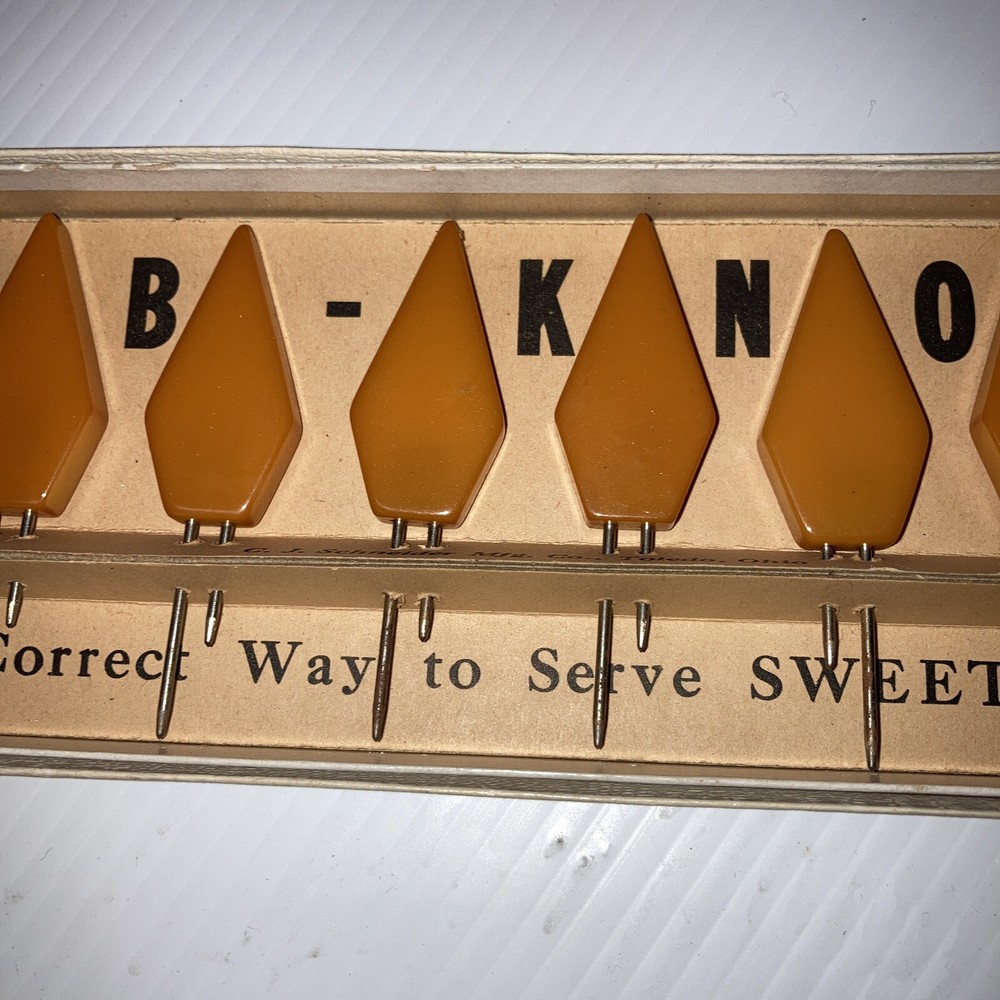 Vintage Bakelite / Catalin Corn Knobs Butterscotch F6-47