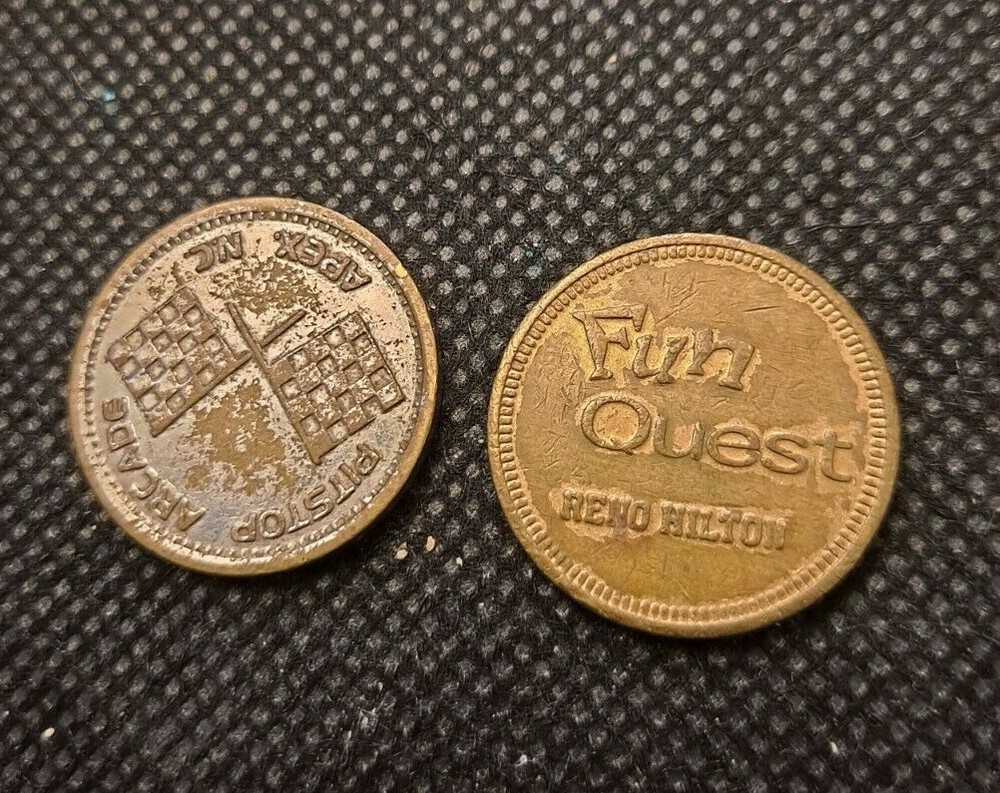 PITSTOP ARCADE AND FUN QUEST RENO HILTON TOKENS!   e2789UXX