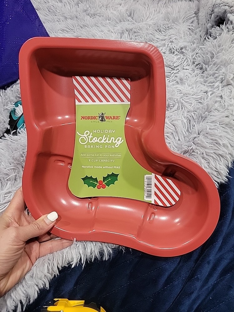 NEW Nordic Ware Holiday Stocking Baking Pan 7 Cup Capacity Made Without PFAS