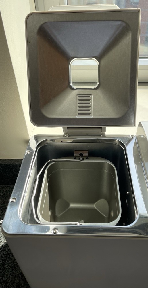 Breadman Trillium TR-500 Automatic Bread Maker Machine White Pan & Paddle Japan