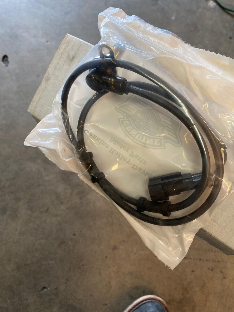 Harley Davidson OEM Front Wheel Speed Sensor // 40614-05