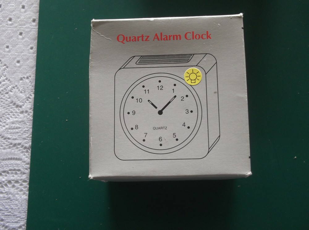 DELUXE QUARTZ ALARM CLOCK - BLACK 65 mm