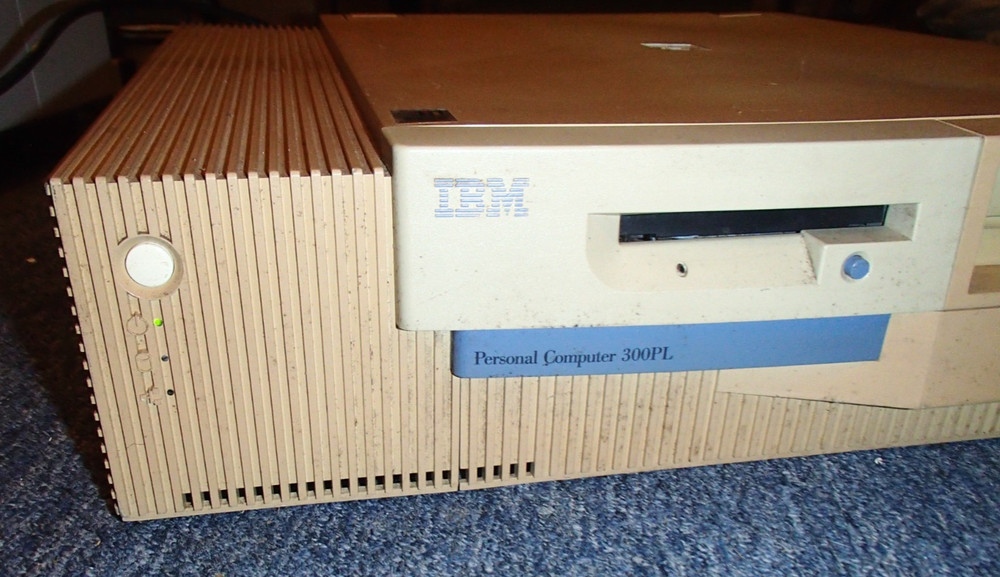 Vintage PC IBM 300PL, Windows 95 NT Powers Up, Untested