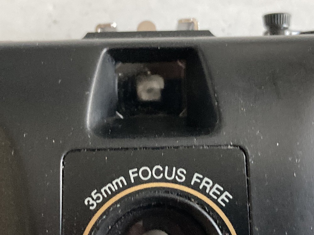 Vivitar EZ 35 35mm Focus Free Camera UNTESTED