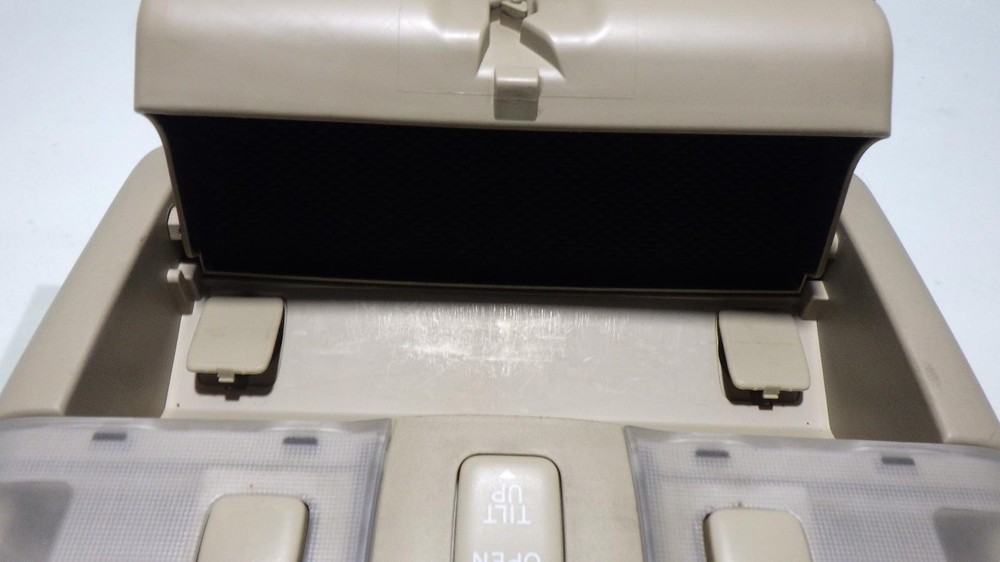 03 LEXUS ES300 Front Console roof