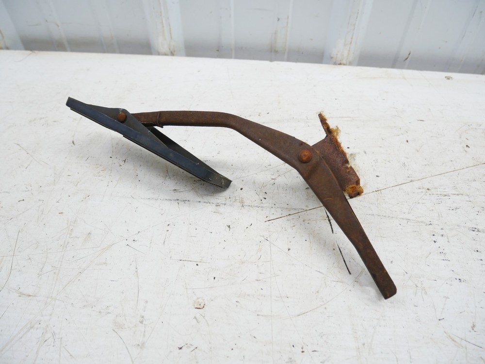 AMC Eagle SX4 Station Wagon Gas Accelerator Pedal Assembly
