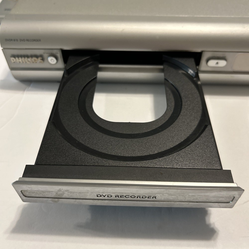 Phillips DVD Recorder Player - Model DVDR615/17 With Remote Read