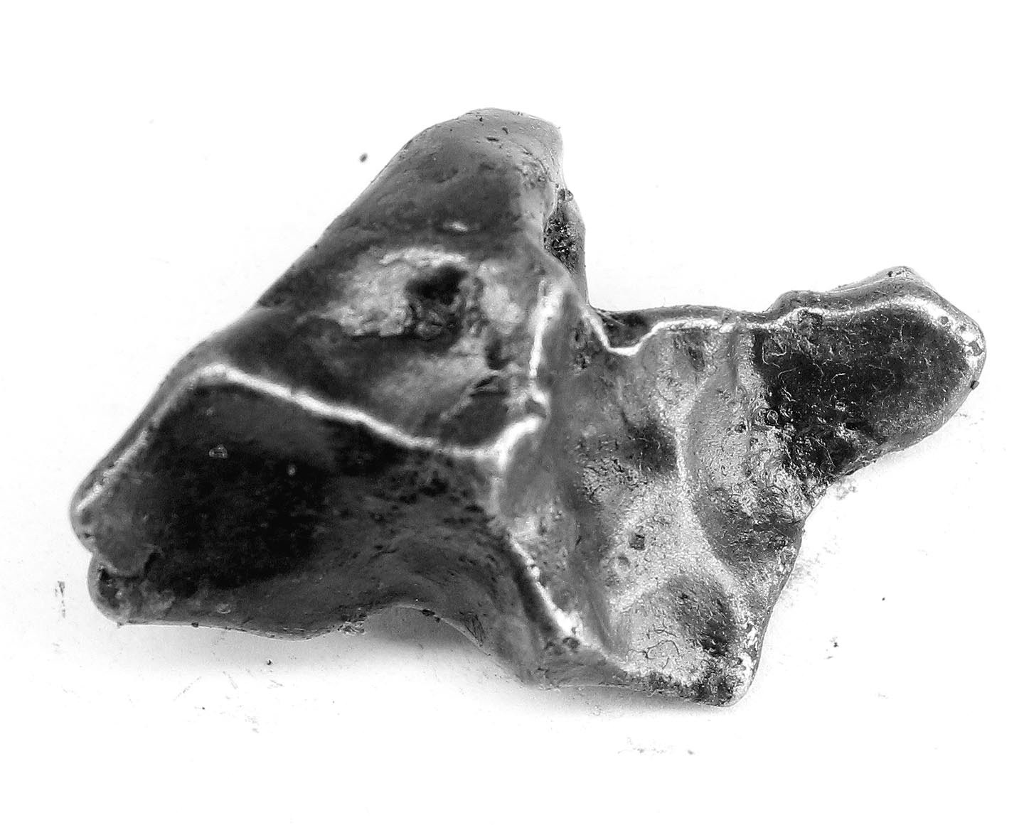 Sikhote-Alin 27.3g Meteorite - Well Shaped Individual With Regmaglypts