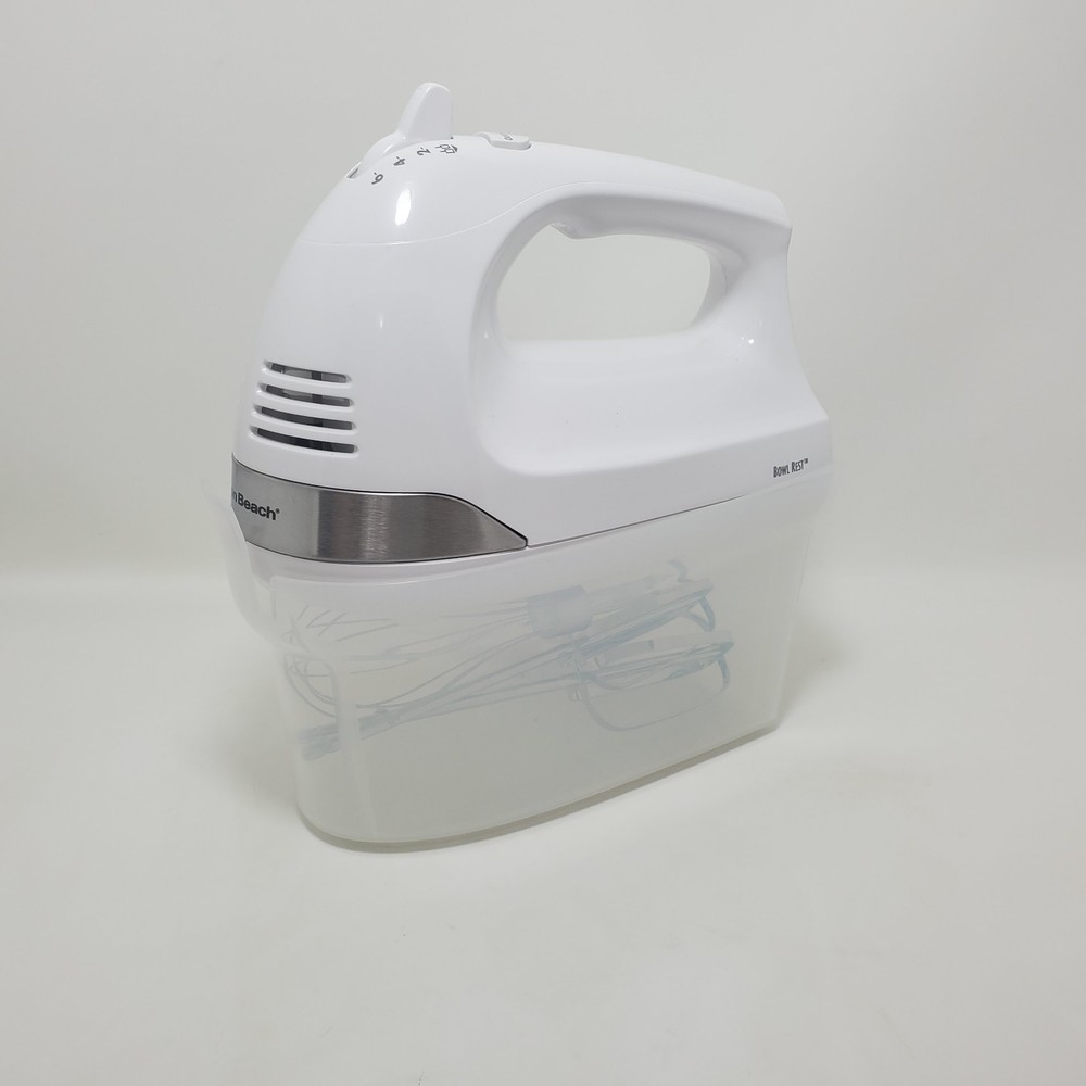 Hamilton Beach 6 Speed White Hand Mixer w/Snap-On Case