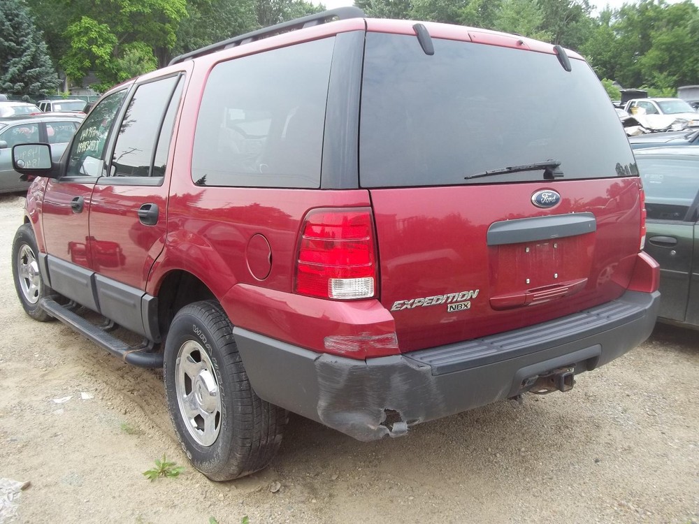 Used Transfer Case Assembly fits: 2005 Ford Expedition Grade B