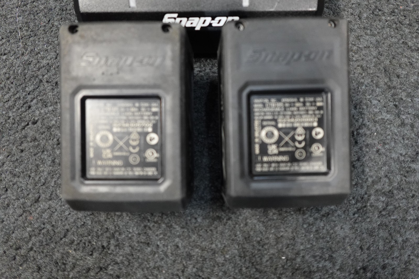 Snap On CTPSK185 18v 5Ah Power Supply Kit 2pc CTB185 + 1pc CTC131A Charger