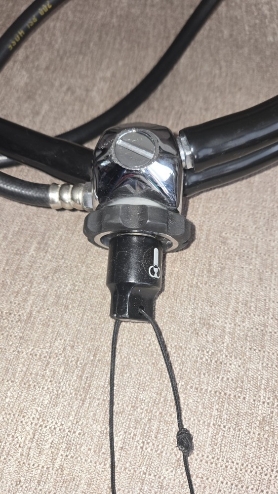 Oceanic Prodigy Computer Console & US DIVERS Micra Regulator Dive Set