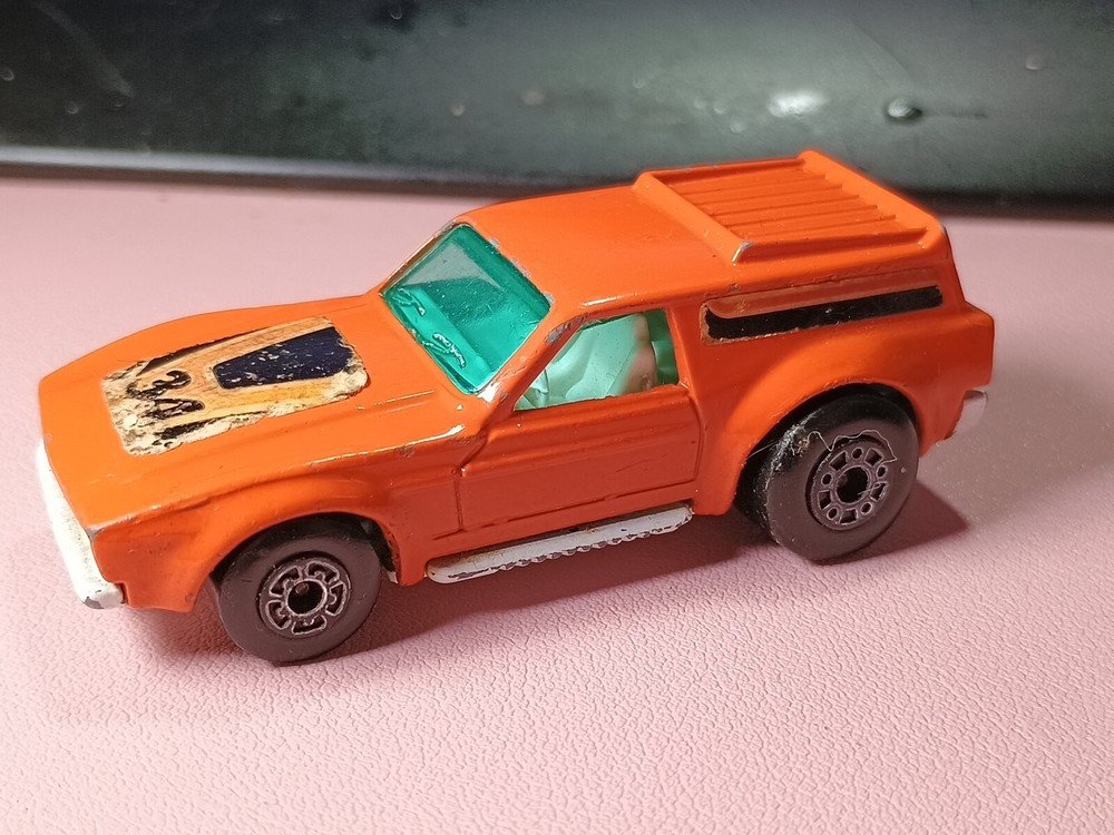 Matchbox Superfast Lesney No. 34 - Vantastic - Orange, side stripe + flat bonnet