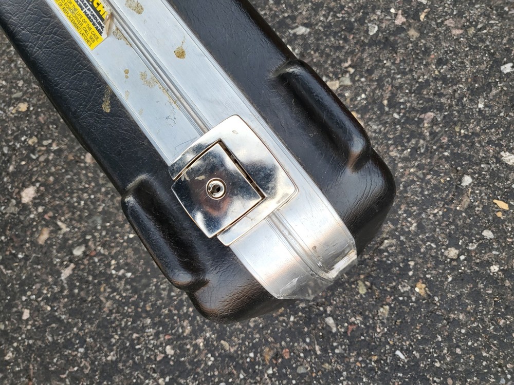 SKB Rifle Gun Case Single Used No Key