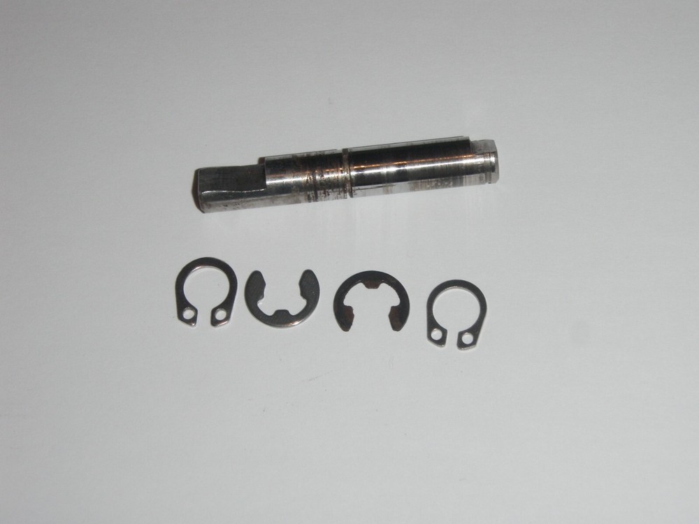 Shaft for Pan in Breadman Bread Maker Model TR2200C (3-rivet pan version only)