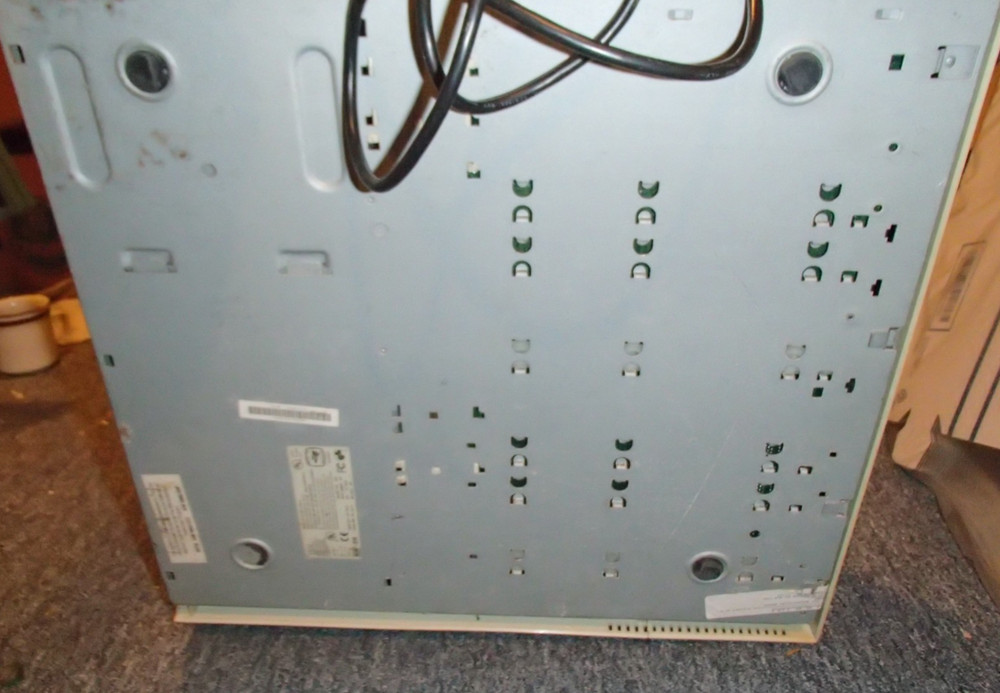 Vintage PC IBM 300PL, Windows 95 NT Powers Up, Untested