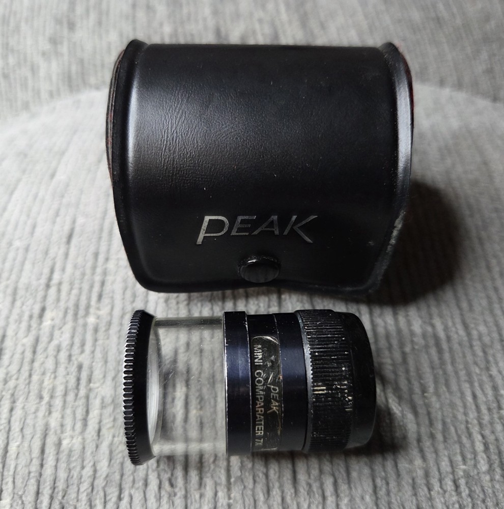 Peak Comperator Scale Lupe 7x with Original Case - Works
