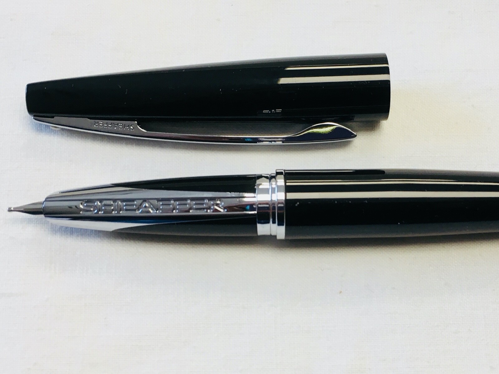 Sheaffer Taranis Gloss Black “B” Nib Fountain Pen