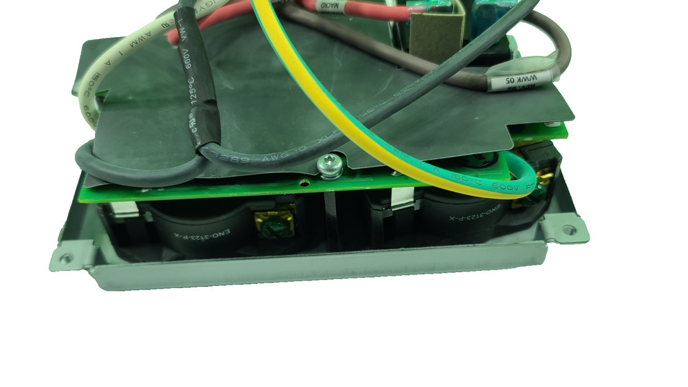 APC SMART UPS PDU PANEL SRT5KRMXLT POWER DISTRIBUTION L6-20R