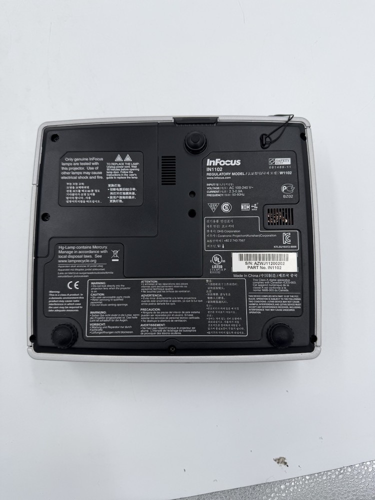 InFocus IN1102 DLP Projector bundle + Remote + Cables +Case
