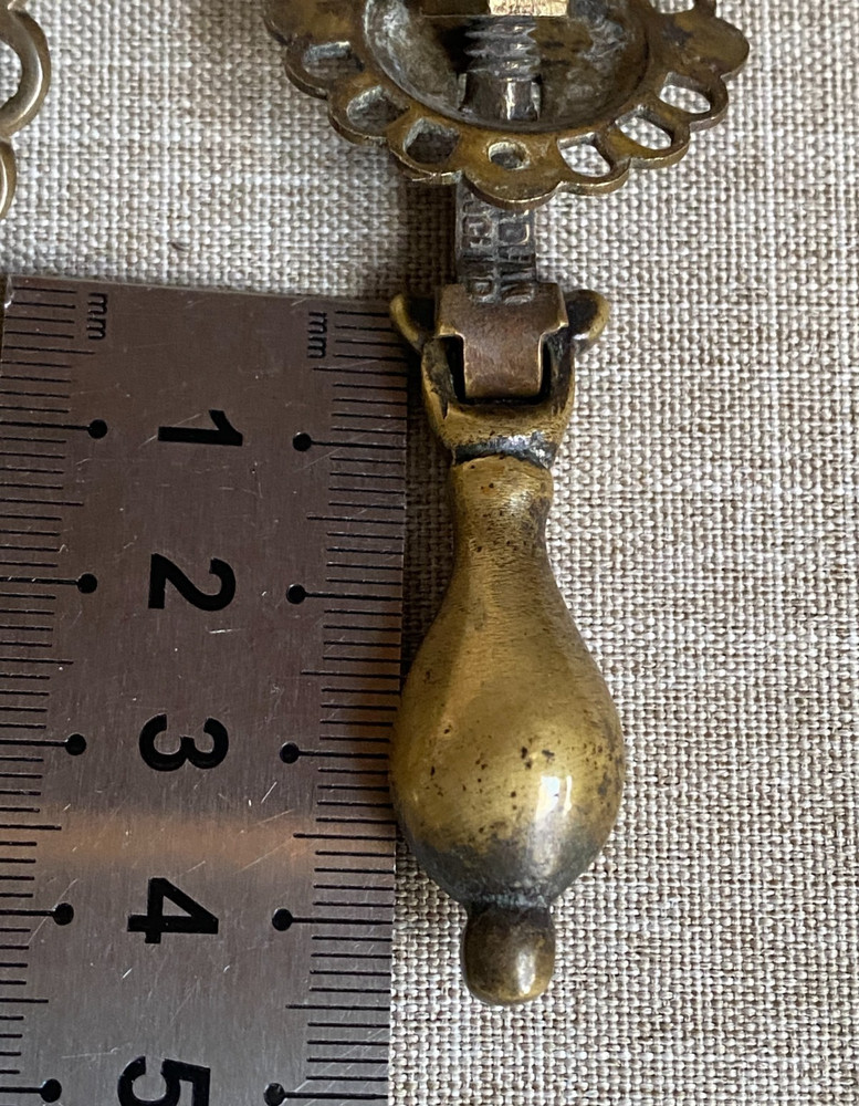 Antique c1925 Set 10 Brass Teardrop Chest Drawer Pulls Handles Plates Fixings