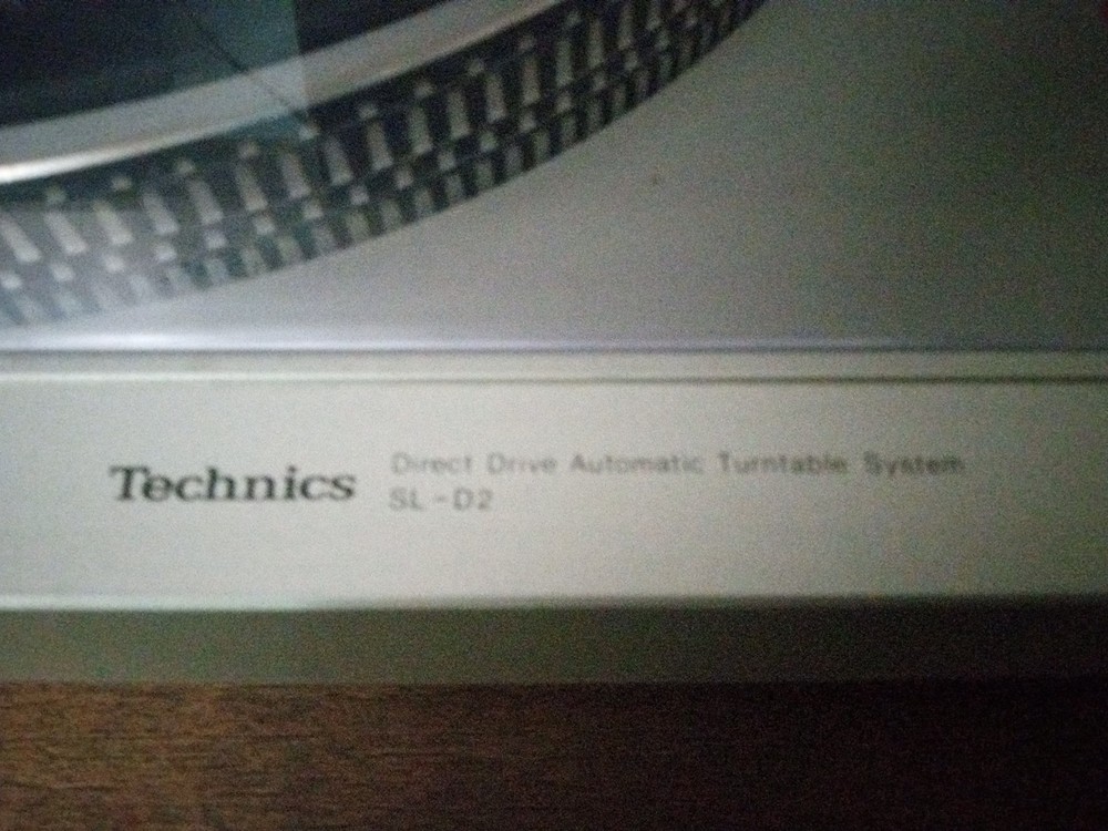 technics sl-d2 direct drive automatic turntable